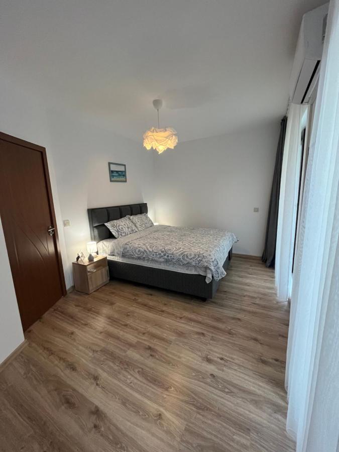 Azzurro premium apartment Burgas Esterno foto