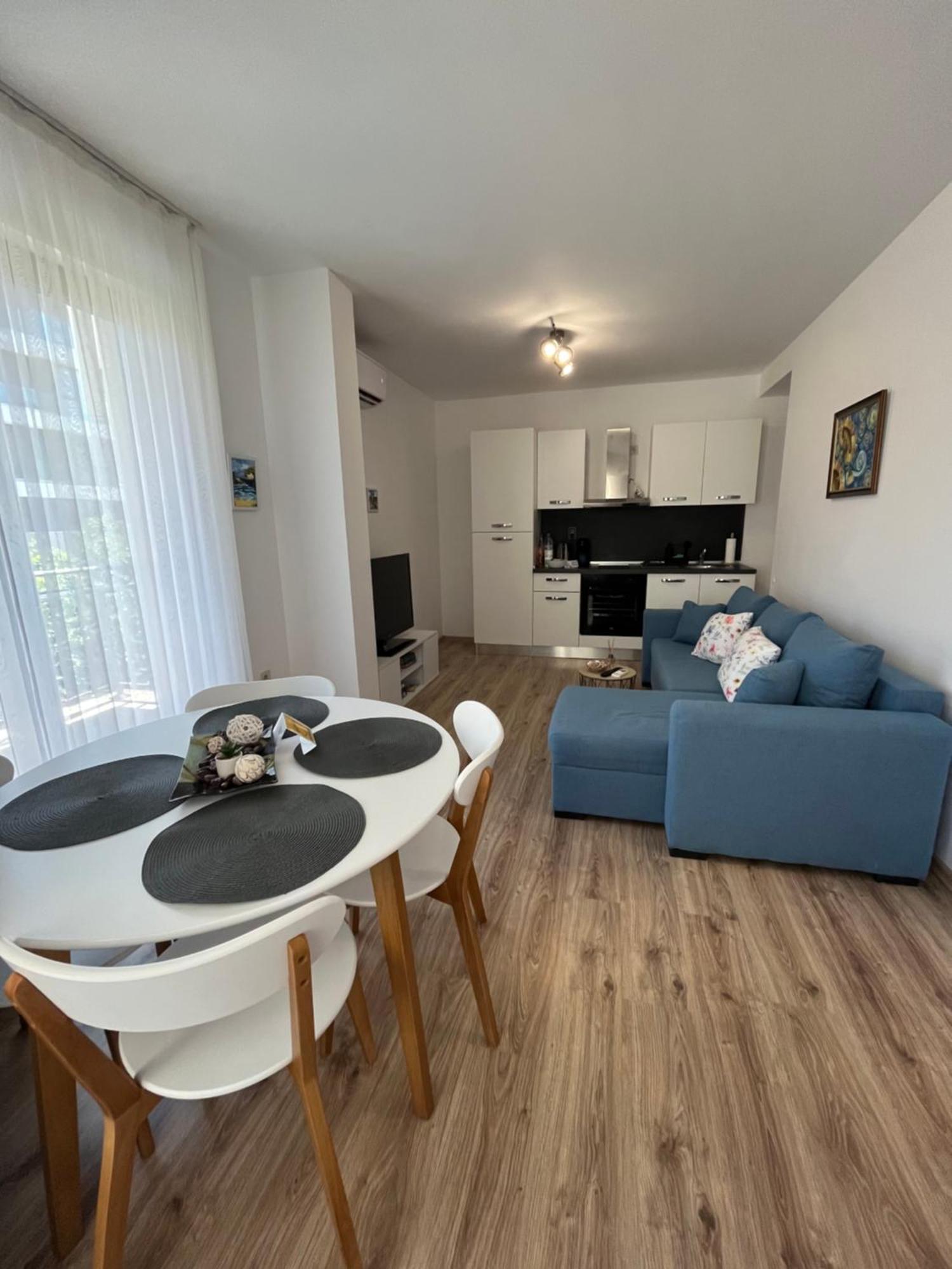 Azzurro premium apartment Burgas Esterno foto