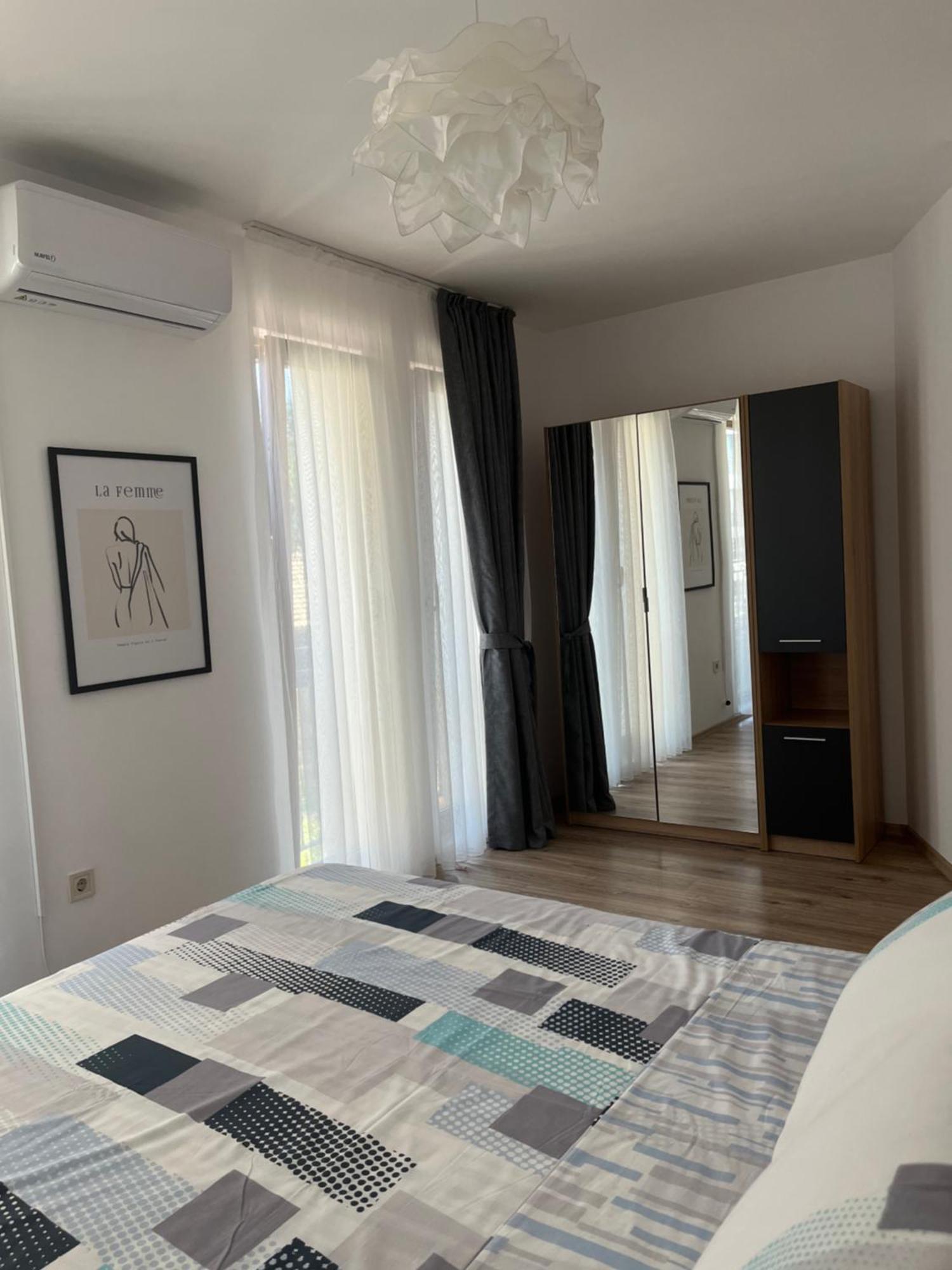 Azzurro premium apartment Burgas Esterno foto