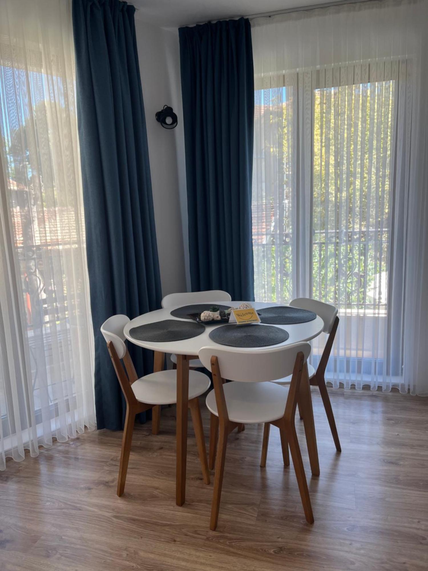 Azzurro premium apartment Burgas Esterno foto