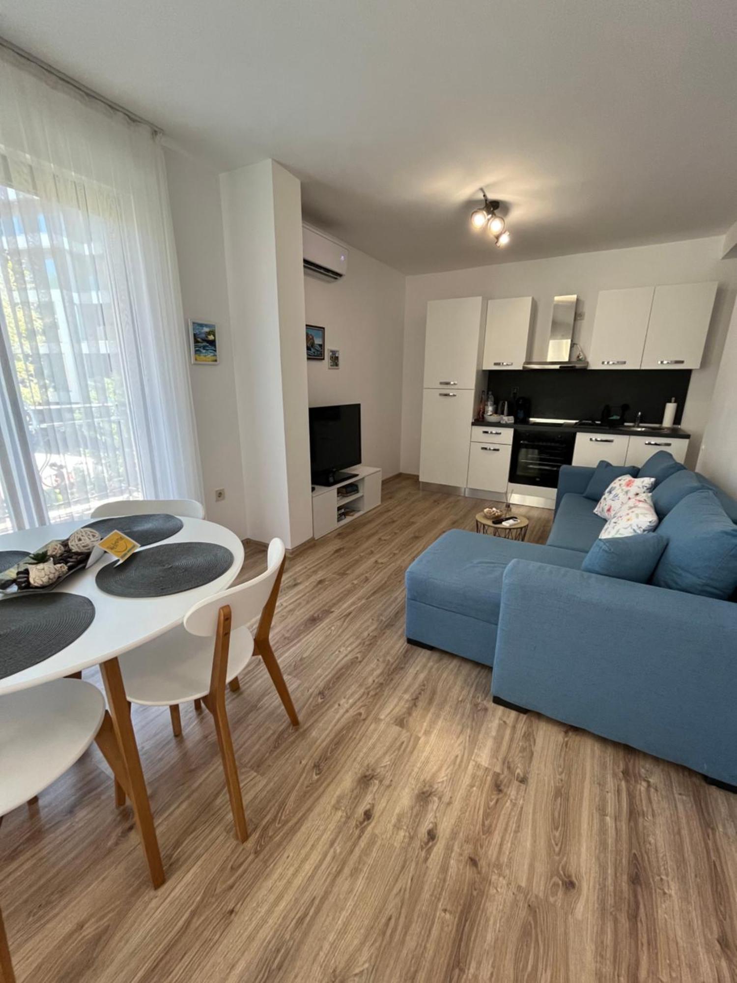 Azzurro premium apartment Burgas Esterno foto